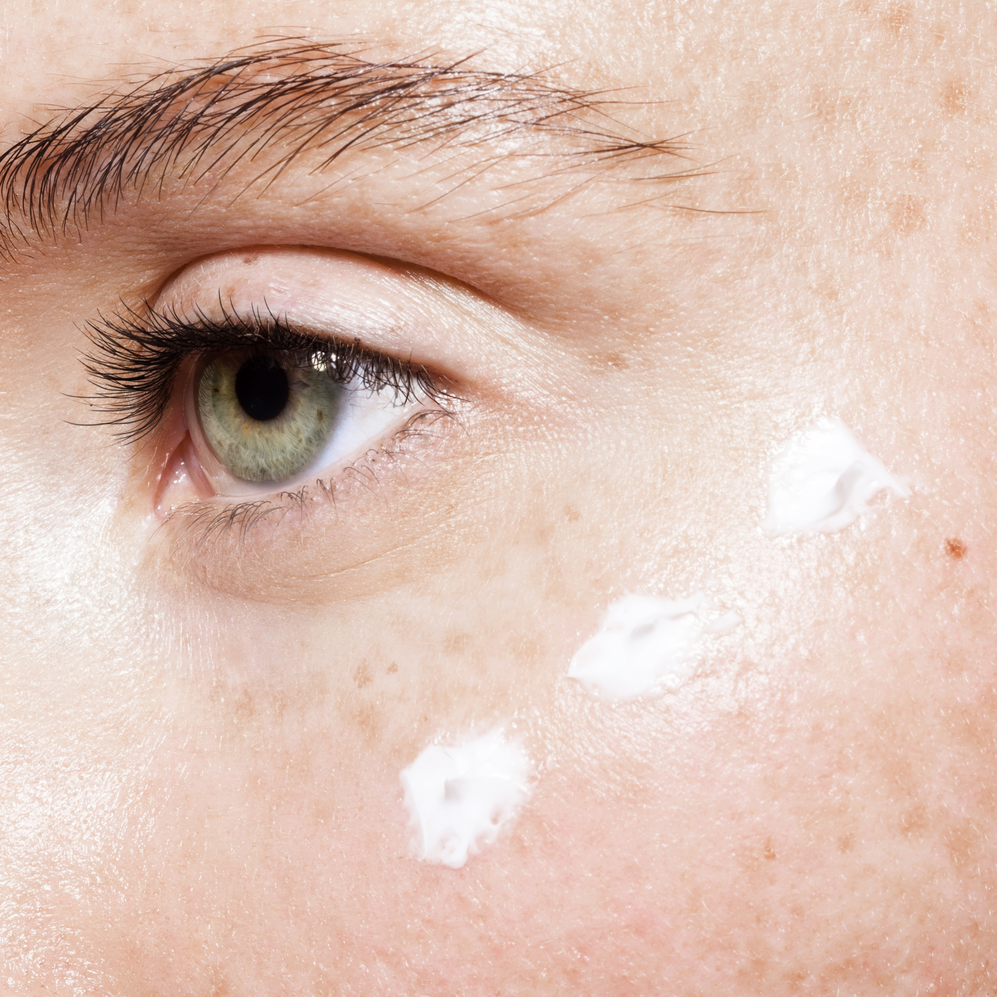 Exploring the Science Behind Skinceuticals A.G.E Advanced Eye Cream